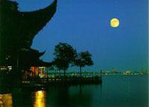 平湖秋月爆料最新消息新闻,最新热点新闻揭秘